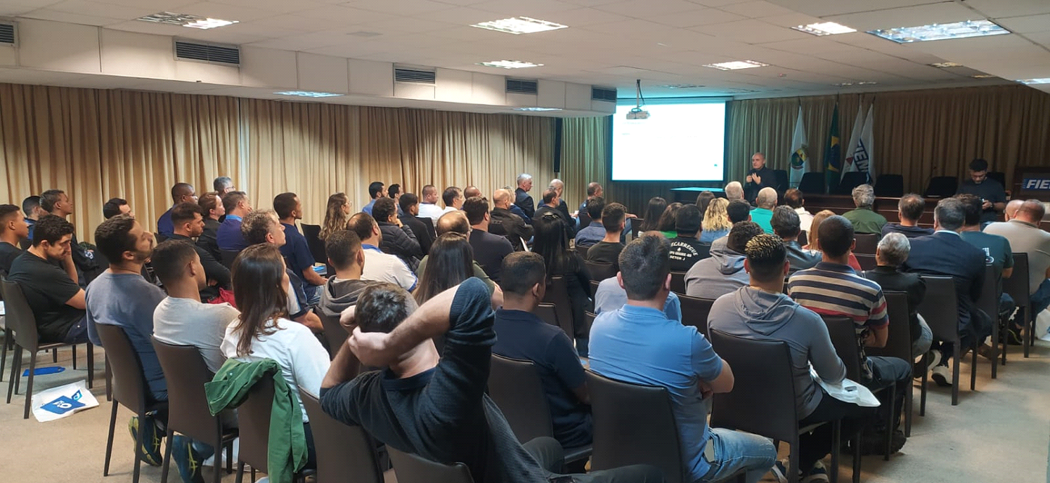 Read more about the article IQA inicia seu “Road show” sobre certificação profissional de mecânicos junto ao Sindirepa MG na cidade de Belo Horizonte